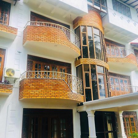 Mount House Hotel Apartment Диквелла Экстерьер фото