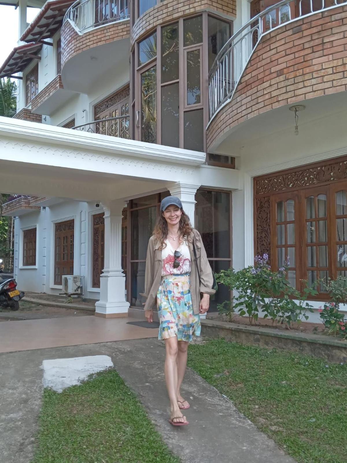 Mount House Hotel Apartment Диквелла Экстерьер фото