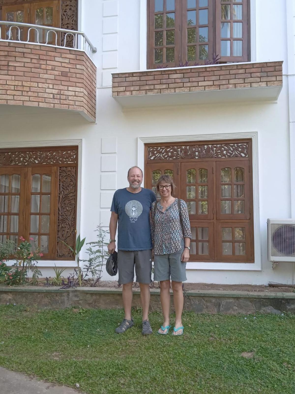 Mount House Hotel Apartment Диквелла Экстерьер фото